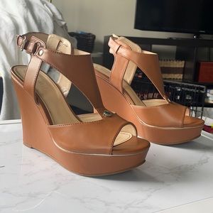 Nine West brown leather platform wedges